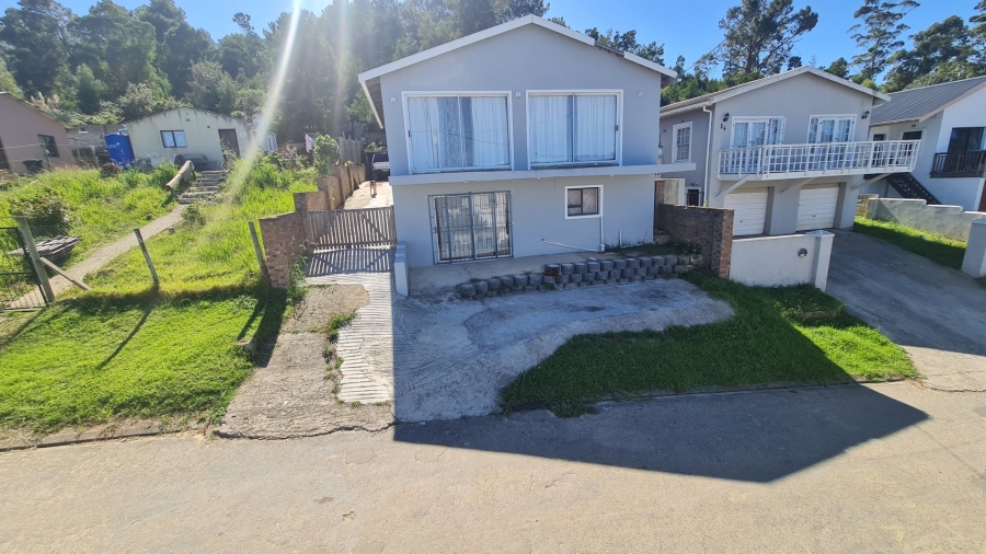 5 Bedroom Property for Sale in Hornlee East Western Cape